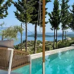 Blue Breeze Villa *