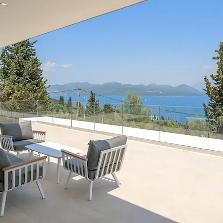 Blue Breeze Nikiana