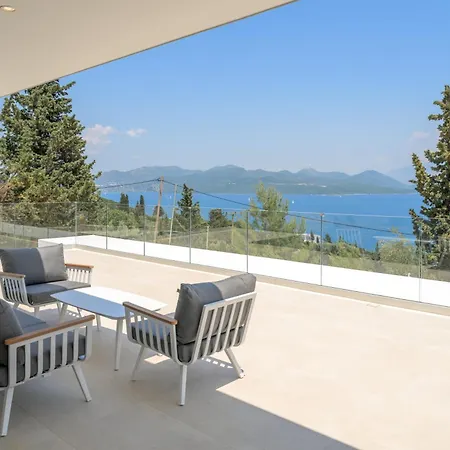 Blue Breeze Vila Nikiana